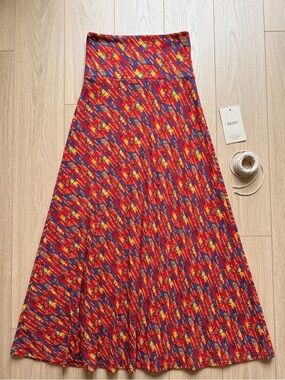 Simply Comfortable Vibrant Abstract Print High-Waisted Maxi Skirt - Medium